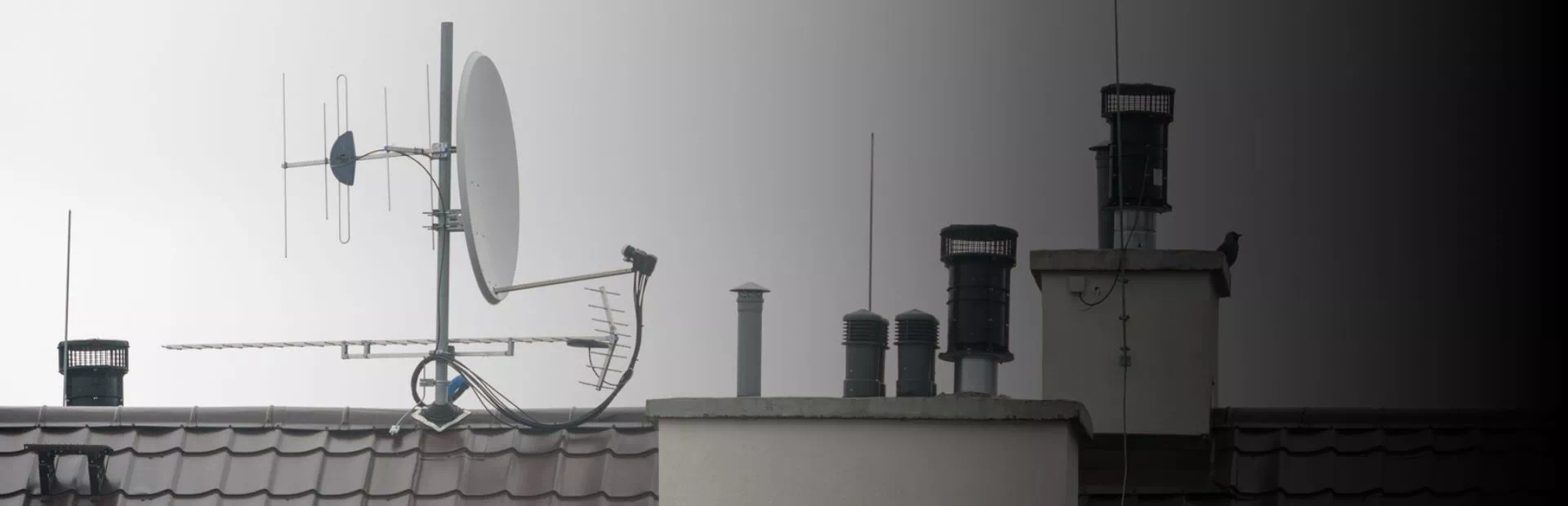 antena satelitarna na dachu